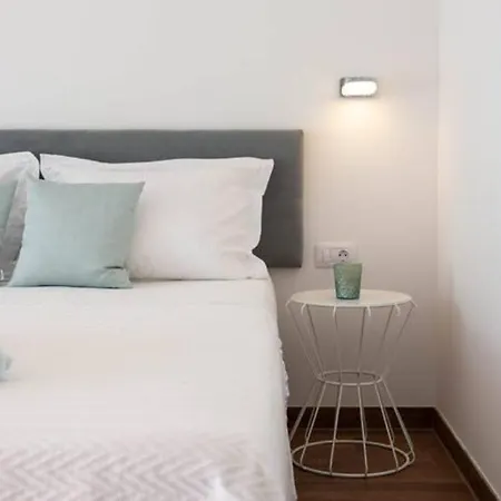 Ivanka アパート マカルスカ